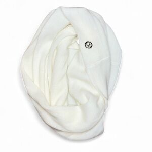 NWT Calvin Klein infinity loop Scarf with Logo Accent